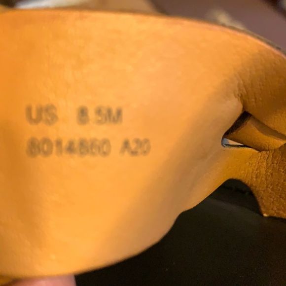 Patricia Nash Fidella Leather Toe-Loop Sandals - Picture 3 of 15